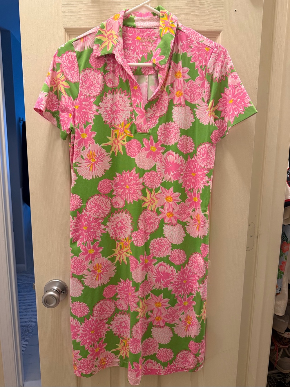 NWOT Lilly Pulitzer UPF 50+ ChillyLilly Mandi Dress - Picture 2 of 4